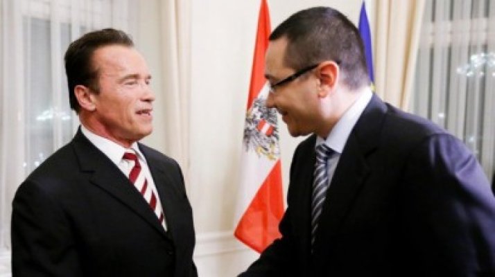 Victor Ponta s-a pozat cu Arnold Schwarzenegger, la Viena!